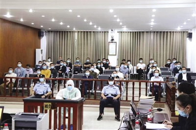 非法收受275万 涉嫌受贿罪洗钱罪，琼中审计局原局长卓某某受审