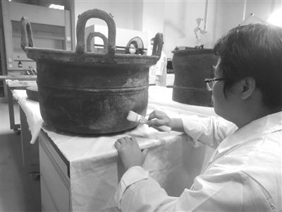 修复一件文物 复活一段历史，看“文物医生”如何给文物“续命”