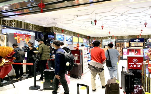 春节假期海南离岛免税店人气旺消费热 前五天卖出近17亿元