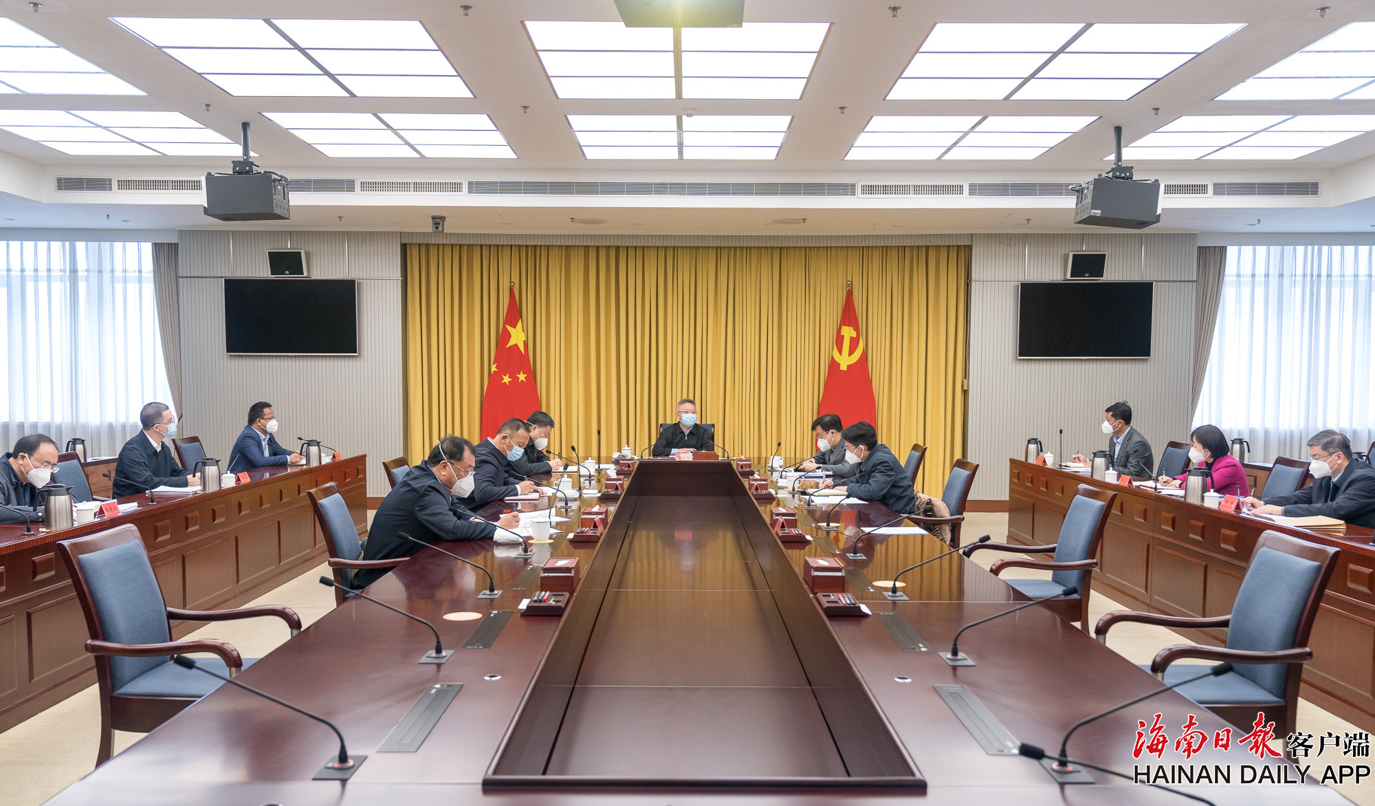 沈晓明：坚持海南所长香港所需 加快向香港开放专业服务业