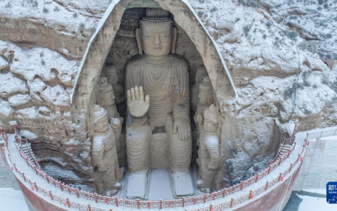 天梯山石窟雪景