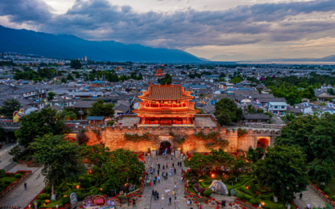 “住进风景里” 华侨城创想诗意旅居生活