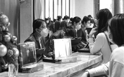 <strong>连续满房</strong><strong>热度高</strong>