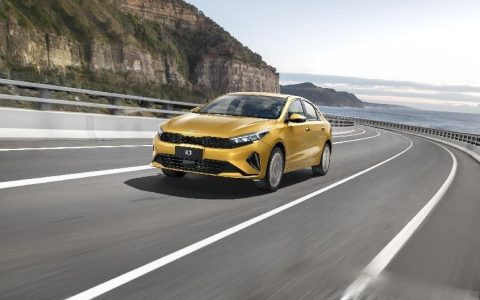 驾·乘享受全面升级 起亚公布新K3配置信息