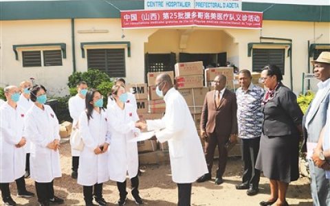 中国医疗援助造福非洲民众（专家解读）