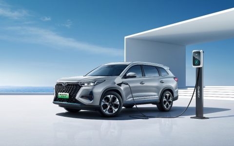 超级电混进化 瑞虎8 PRO新能源上市 开启高能低耗新生活