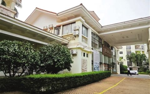 我们租用的综合楼10天没电办公