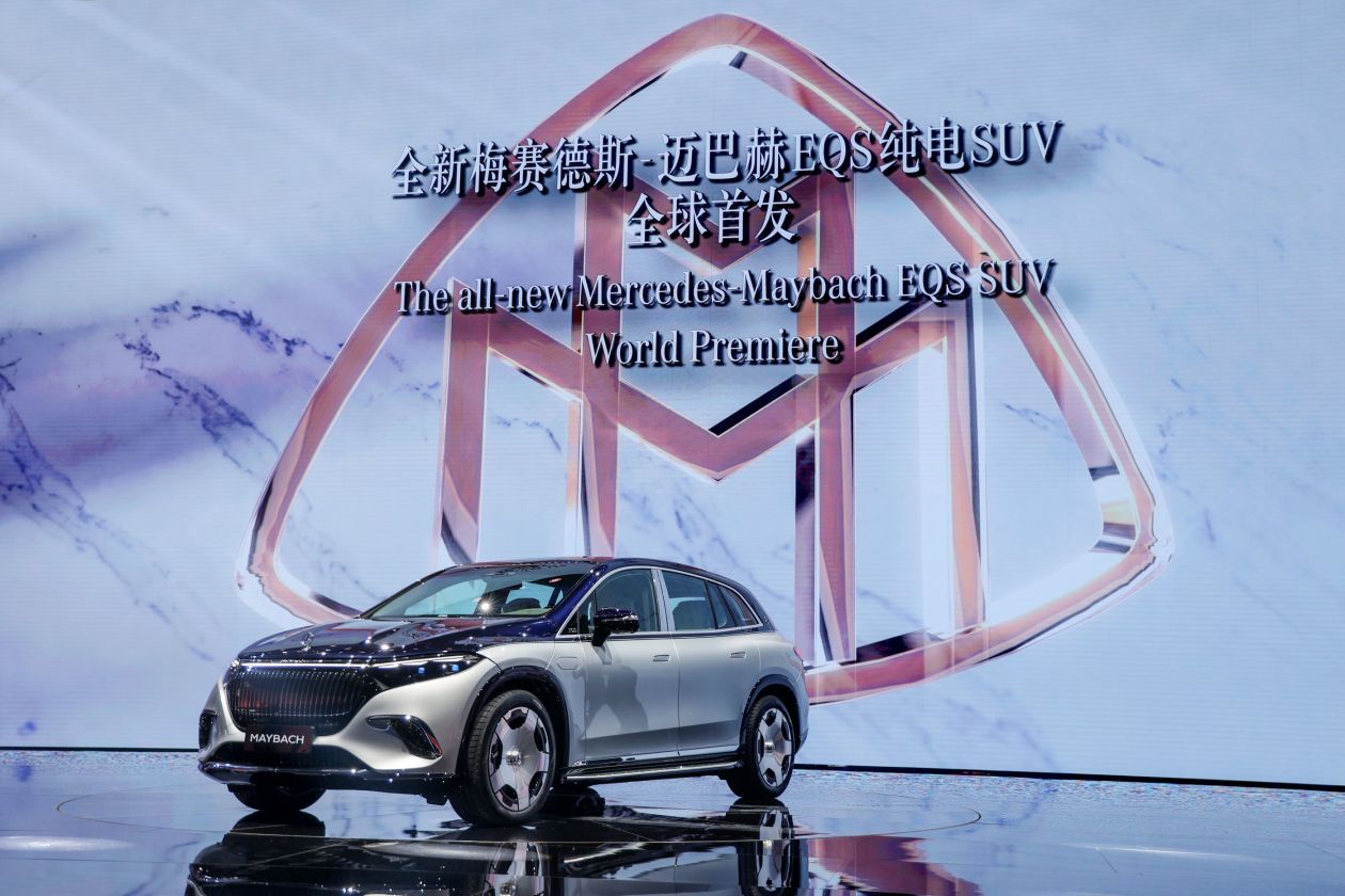 豪华电动时代启新章——梅赛德斯-奔驰携全品牌豪华电动阵容亮相品牌之夜