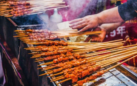 淄博烧烤出圈的“流量密码”