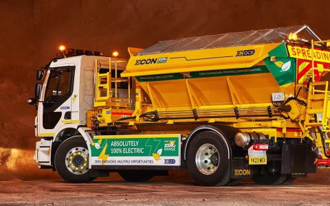 拥抱绿色可持续发展，Econ 在英国推出电动砂砾卡车