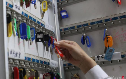 一位房产中介的“黄焖鸡米饭”与“千里香小馄饨”之选