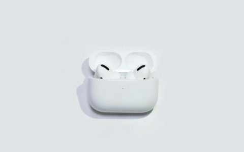 消息称新 AirPods Pro 将配备体温计和 USB-C 接口