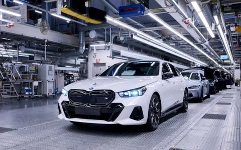 宝马欧洲首款电动 5 系轿车 i5 开始下线，宝马集团新上海研发中心启用