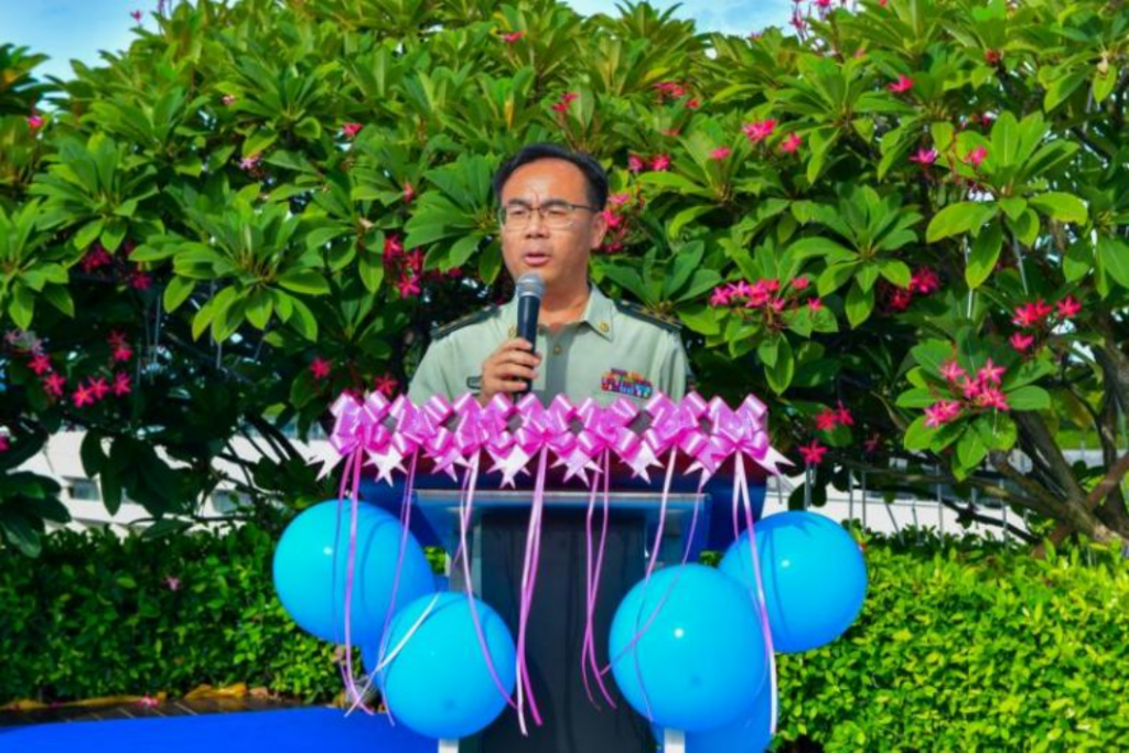“大海的见证”——海南海警局圆满举办第一届海上集体婚礼