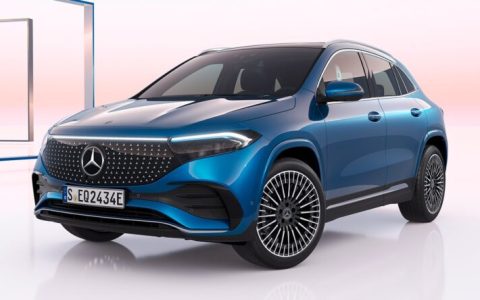 加速迭代，奔驰在 IAA 上展示更新的 EQA 和 EQB