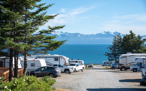 海南出台旅居车旅游高质量发展实施意见，提出到2030年建成若干房车营地
