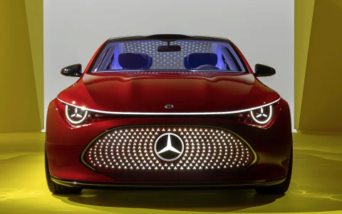 不惧宝马奔驰亮出电动车“杀手锏”，特斯拉股价大反弹，盘中涨超5%