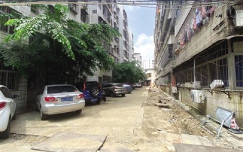 小区旧改进度缓慢