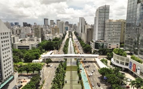 海口国贸路天桥露真容有望国庆前投用