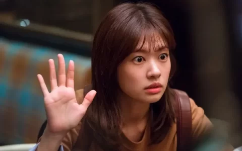 第一批旅游发毒誓的00后，已经决裂了