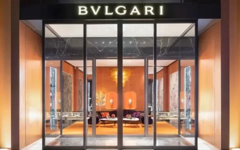 卖掉宝格丽，只是华侨城剥掉酒店资产的开始