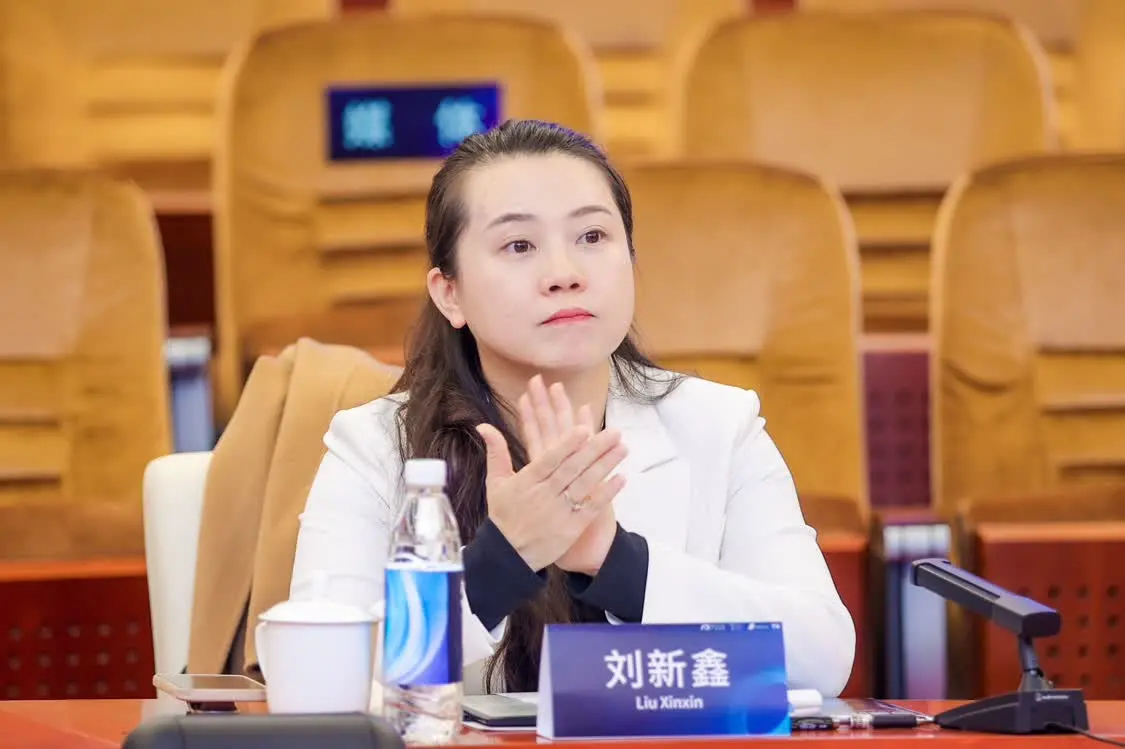 中国传媒大学政府与公共事务学院副教授刘新鑫