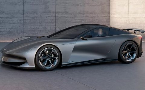 Karma Kaveya 作为旗舰 1180 马力电动超级轿跑车首次亮相