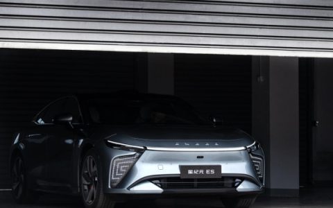 不是百万豪车买不起，而是星纪元ES更有性价比！