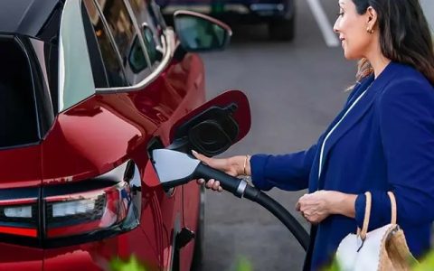 大众、奥迪和保时捷将于 2025 年采用特斯拉的 NACS Plug