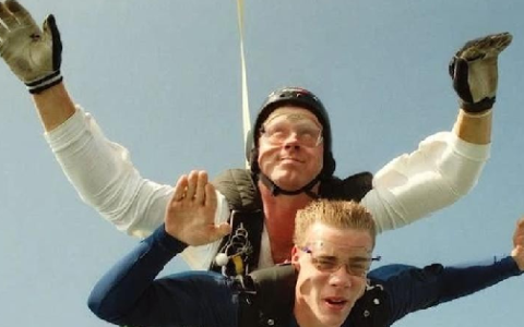 把科学变成生意：风口上的躺赢模式，无人生还