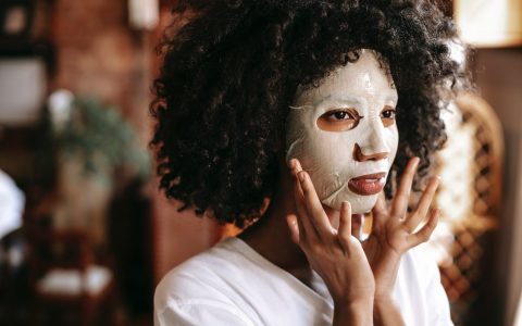 研究过敷尔佳，我们发现了医美定价的秘密