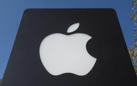 五个月最惨跌幅！苹果遭巴克莱降级、警告iPhone需求降温