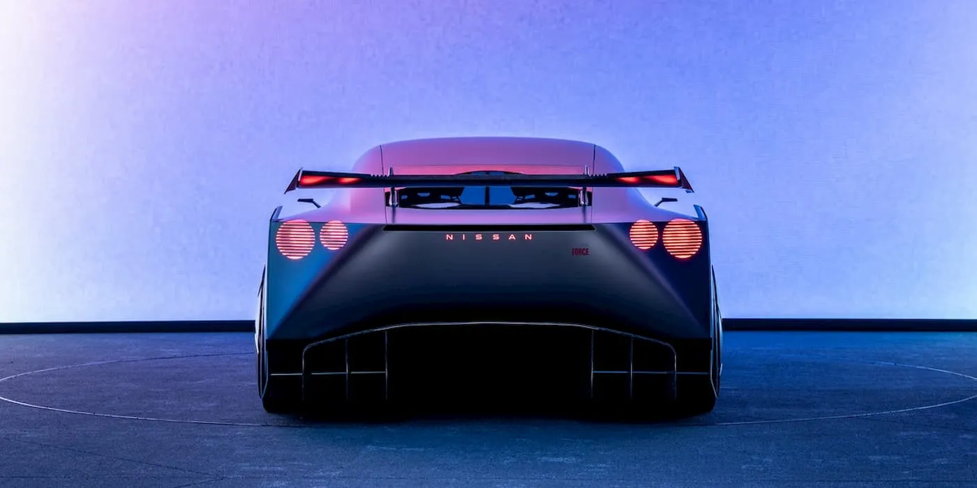 日产表示配备固态电池的电动 GT-R 可能会在 2030 年问世
