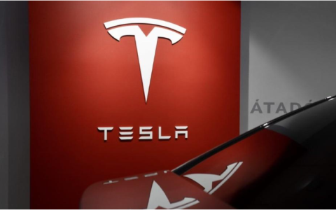 去年利润7年来首降，特斯拉四季度业绩不及预期，警告今年增长将放缓，盘后跌5%｜财报见闻