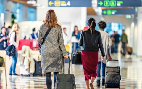 出境游开闸一年：在免税店扫货的中国游客少了