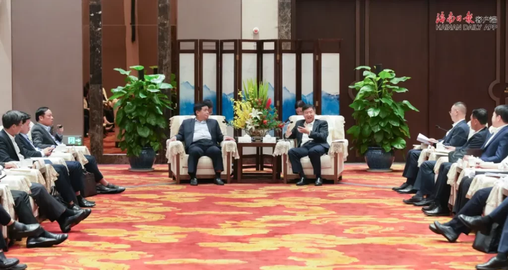 刘小明会见越南计划投资部部长阮志勇