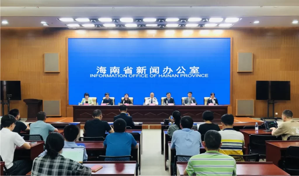 16项举措来了!让外籍人员在海南工作生活更便利→