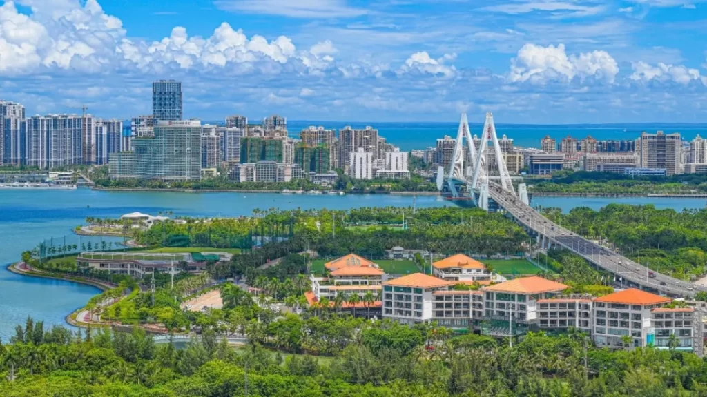 中央企业支持海南自由贸易港建设座谈会举行