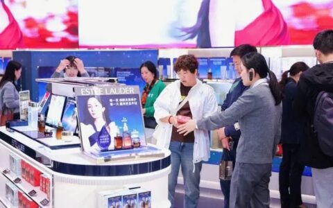 中免集团抢抓“五一”消费旺季，携海南门店奏响离岛免税激昂乐章