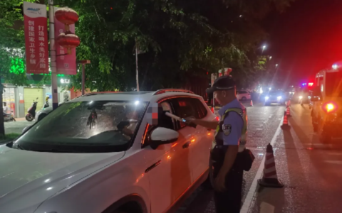 保亭交警严查酒驾，两人被顶格处罚
