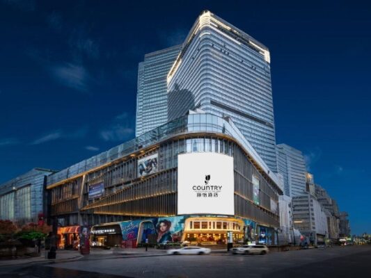毕业旅行热度攀升，丽怡酒店多地门店迎来客流高峰