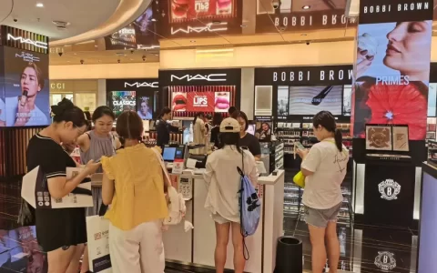 海控免税携手航司推出“机票当钱花”活动，进一步释放暑期旅游消费势能