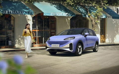 北汽新能源7月销量过万，北汽极狐逆风翻盘