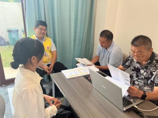 琼海大路就业驿站高效协助本土企业完成黄金周前招聘