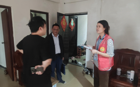 入户走访暖人心 精准帮扶助毕业生“职”面未来