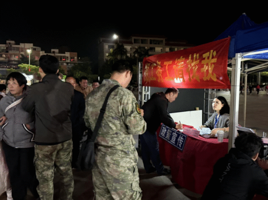 春风送岗促就业 真情相助暖民心 ——昌江专场招聘会搭建就业连心桥