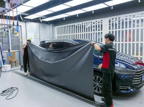 年轻人重新定义“养车”:新能源车主的钱花到哪里去了?